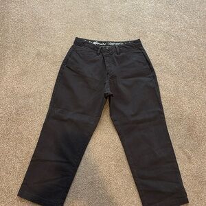 Eddie Bauer curvy crop pants, Legend wash stretch, dark gray. Size 6. EUC